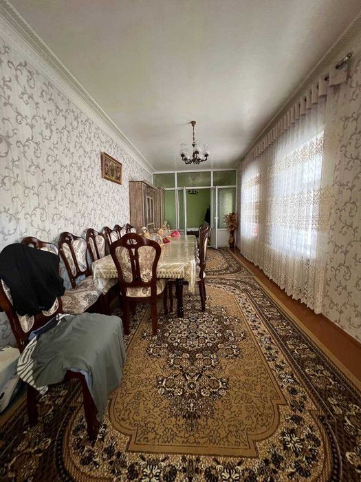 Срочно продаётся дом на две семьи