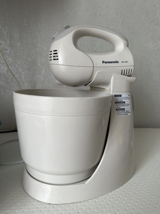 Продам миксер с чашой