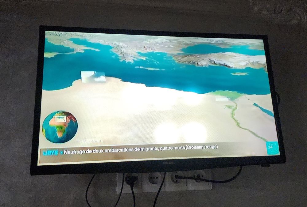 Телевизор в хорошем состоянии, Самсунг 32 дюймов