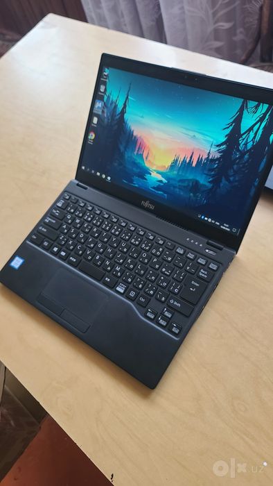 Fujitsu — Intel Core i5-8265U | 8GB DDR4 | 128GB M.2 SSD | 14" FHD IPS