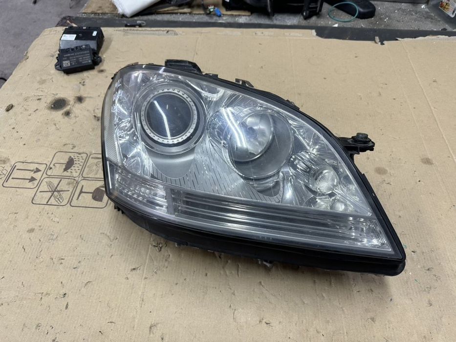 Far dreapta xenon complet MERCEDES ML W164 an 2004-2009, fara defecte