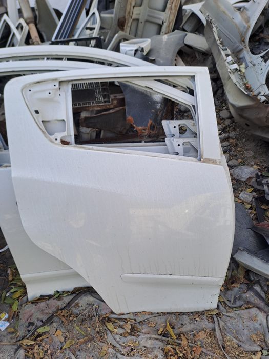 Spark orqa ong eshik