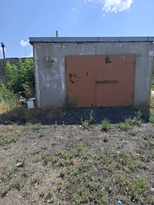 Гараж в гаражном массиве