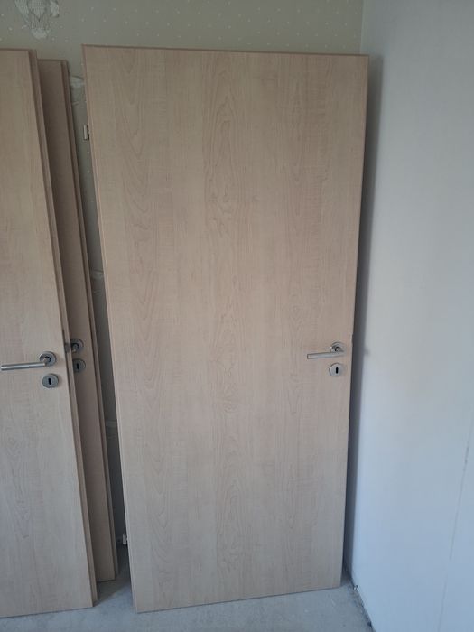 Usa de interior dimensiune 90 x 200 sau 80 x 200