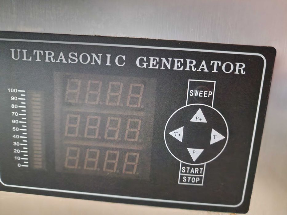 Cuva generator ultrasunete