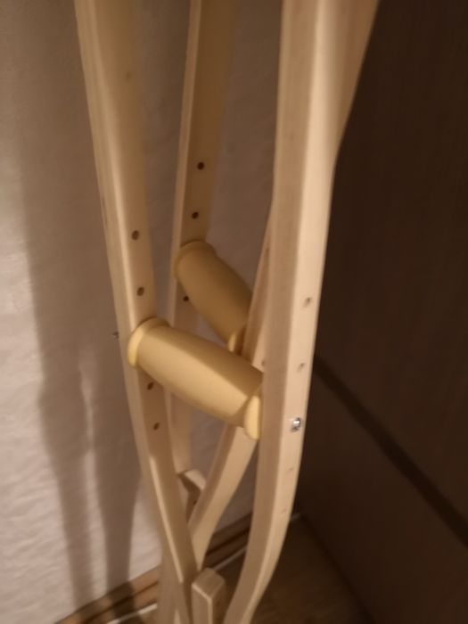 Костыли 2 шт, использовались пару дней