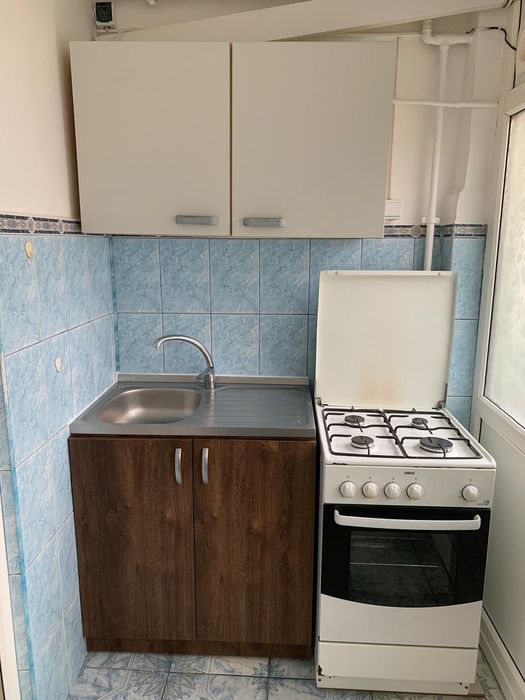 Închiriez apartament Rovine /poștă