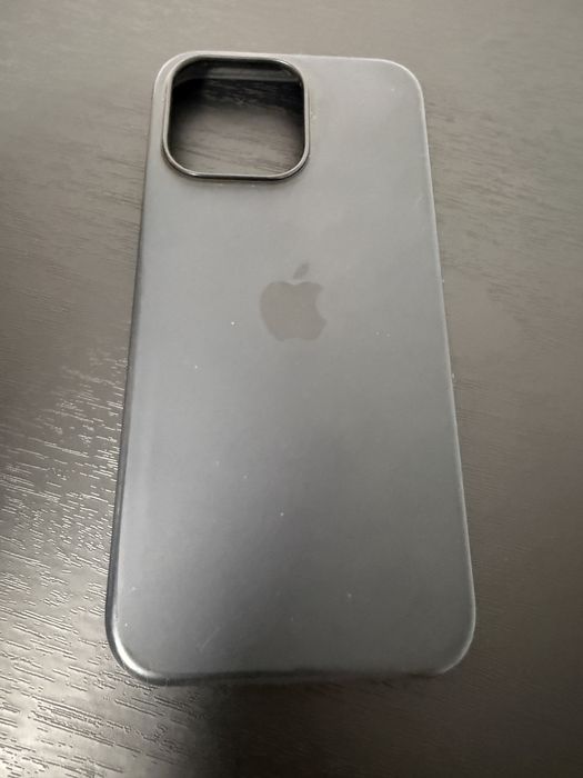 Vind husa iphone 15 pro max originala impecabila