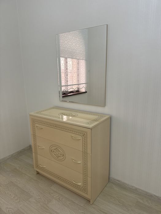 Продам спальный гарнитур