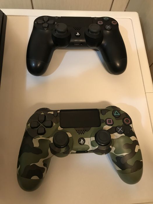 PS 4 Pro 1 трб + 2 джойстика