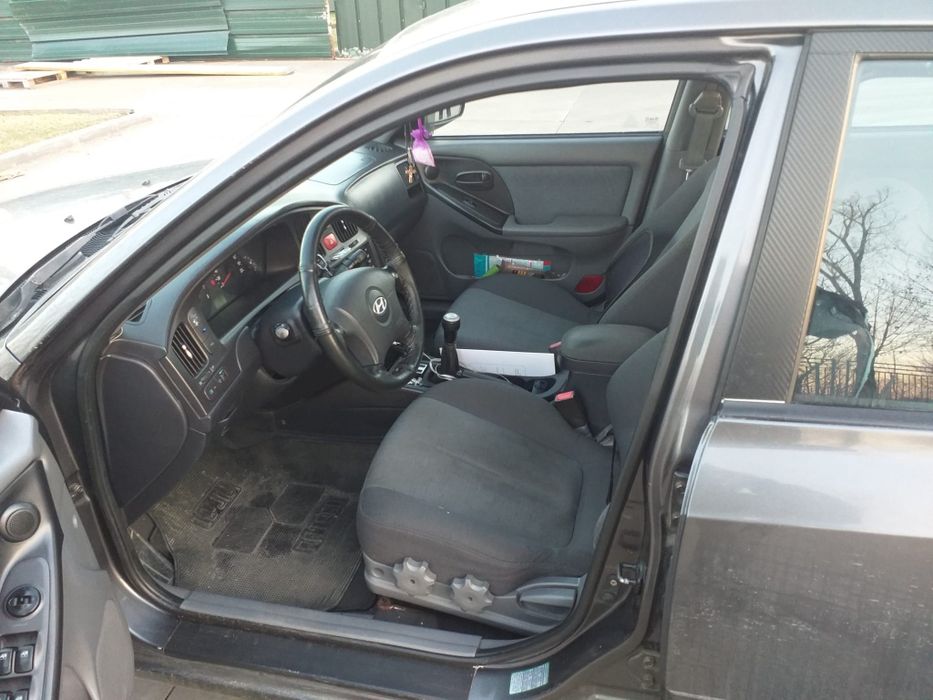 hyundai elantra 2005