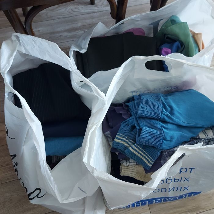 3 пакета мужской одежды