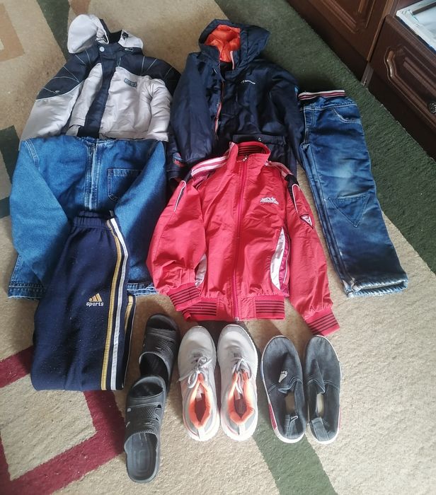 Продам детские вещи