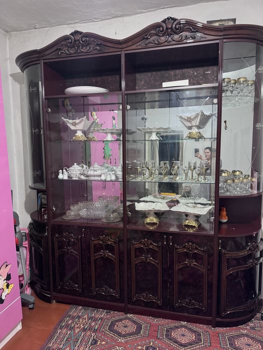 Продается  стенная горка