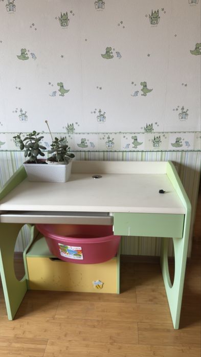 Детский гарнитур в хорошем состоянии