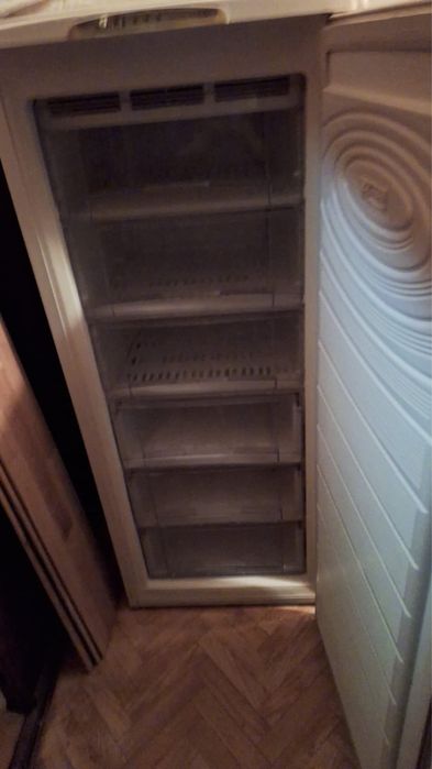 Продам морозильник Nord