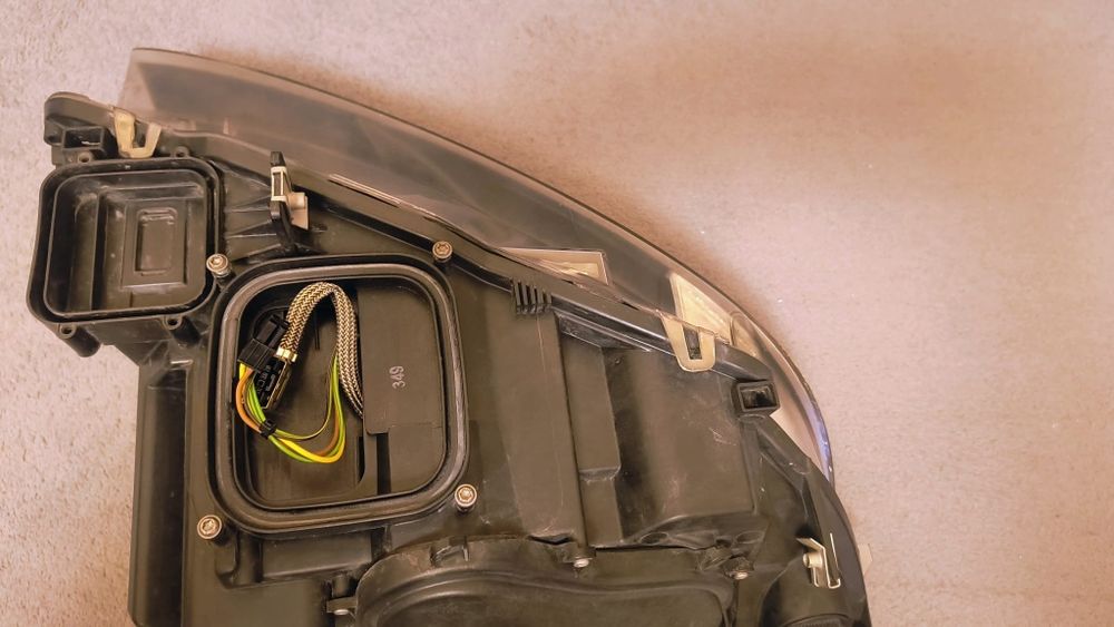 Far BMW  E92 stânga