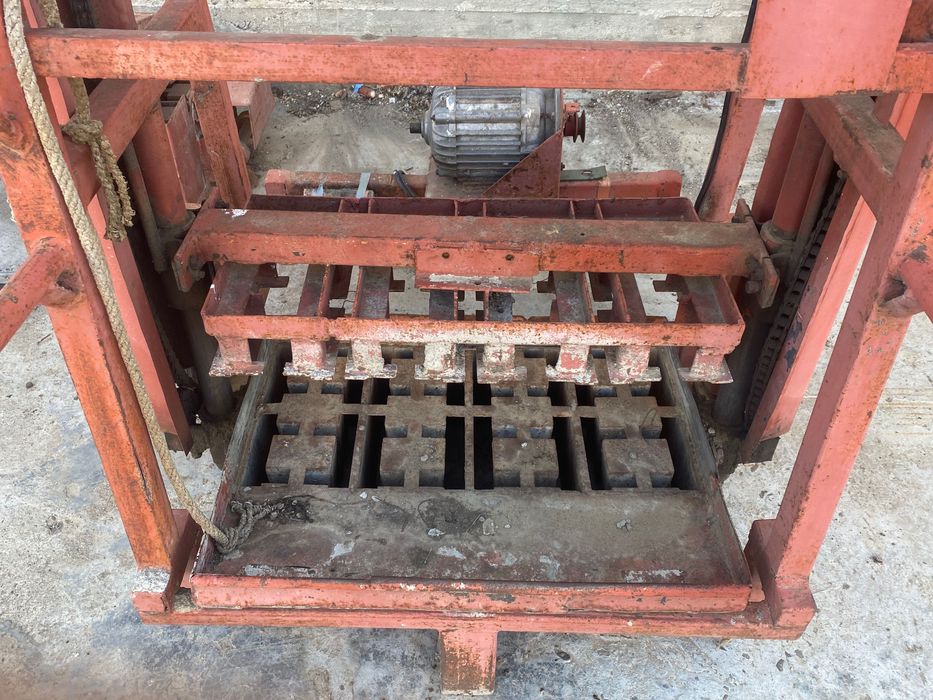 Masina de facut boltari