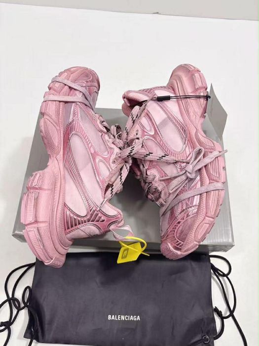 Страхотен летен модел сникърси Balenciaga