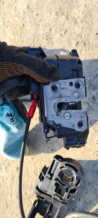 Broasca, blocator usa fata dreapta Mercedes citan 2012-2020