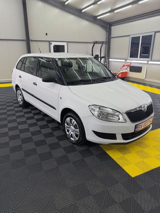 SKODA Fabia 2011 — imagine 1