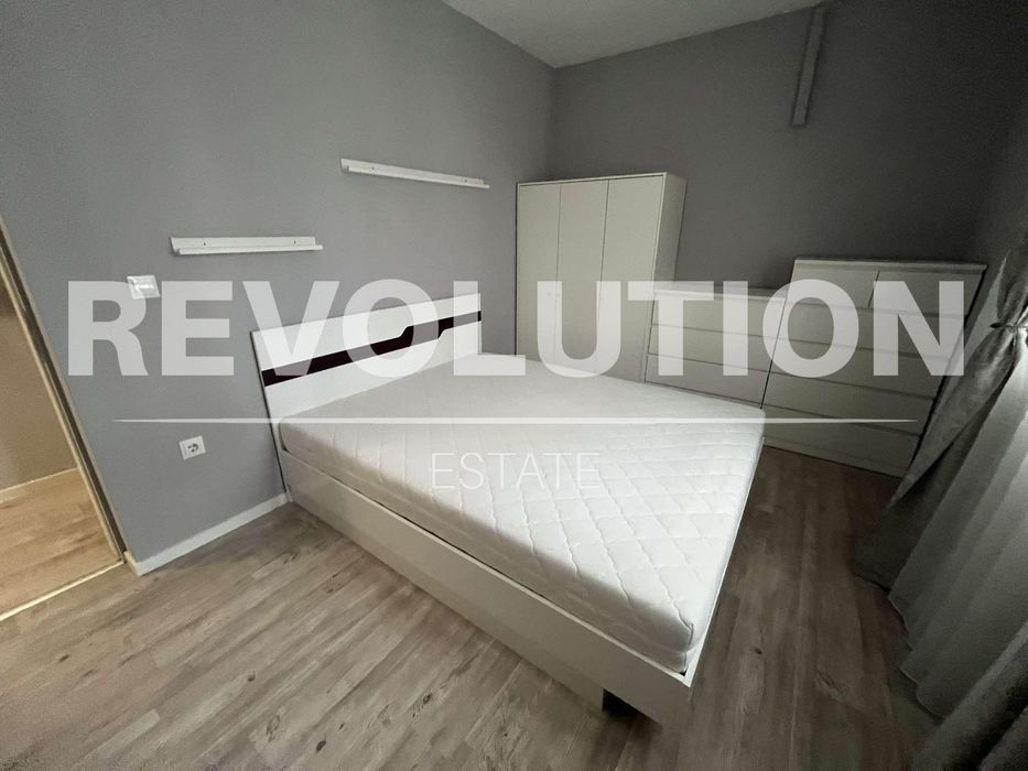 Дава се под наем Тристаен апартамент в Варна, Възраждане 1 - 97 кв.м за 550 € - Снимка #2