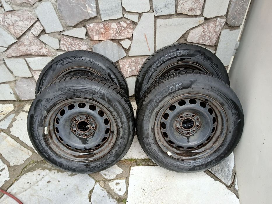Зим ни гуми с джанти за BMW E 39 Hankook 205 65 15