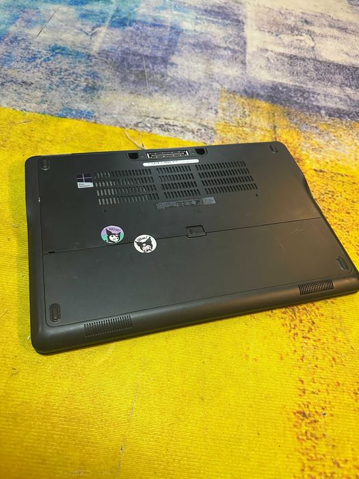 laptop dell business latitude E7450 , i5, 8 gb, ssd 120 gb