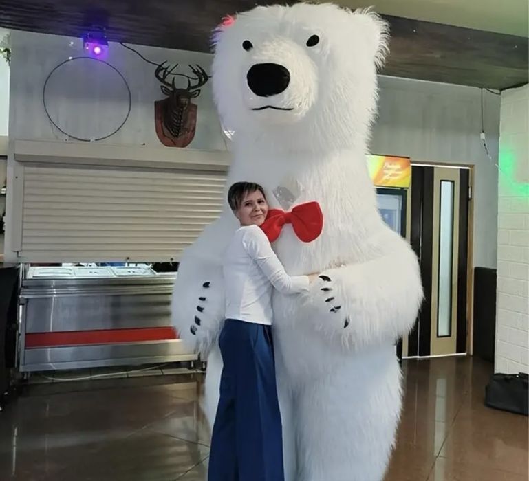 Ursul gigant la petrecerea ta