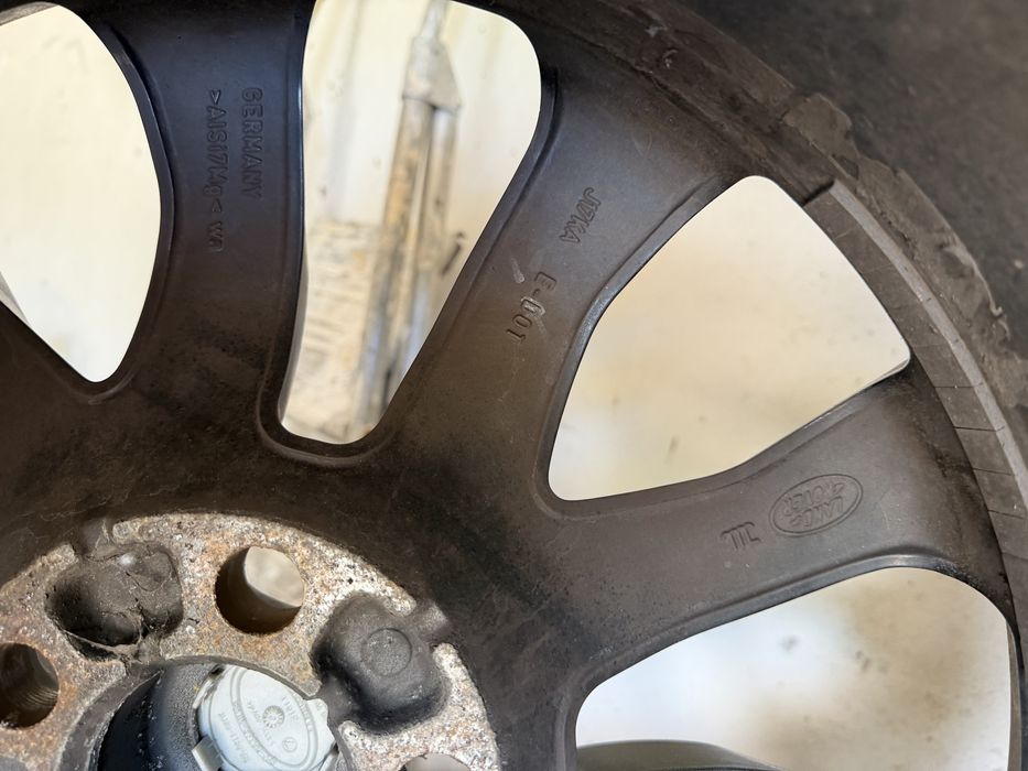 Зимни гуми с джанти 255/55/20 BRIDGESTONE