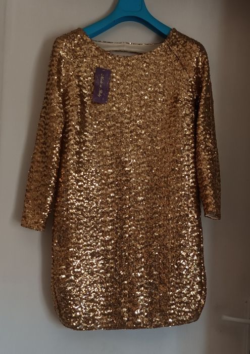 Официални блестящи рокли с лоторки сребристи златисти и черни цветове.