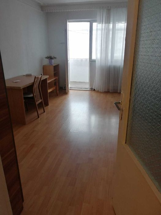 Inchiriez Apartament  2 Camere, Decomandat, Alexandru cel Bun