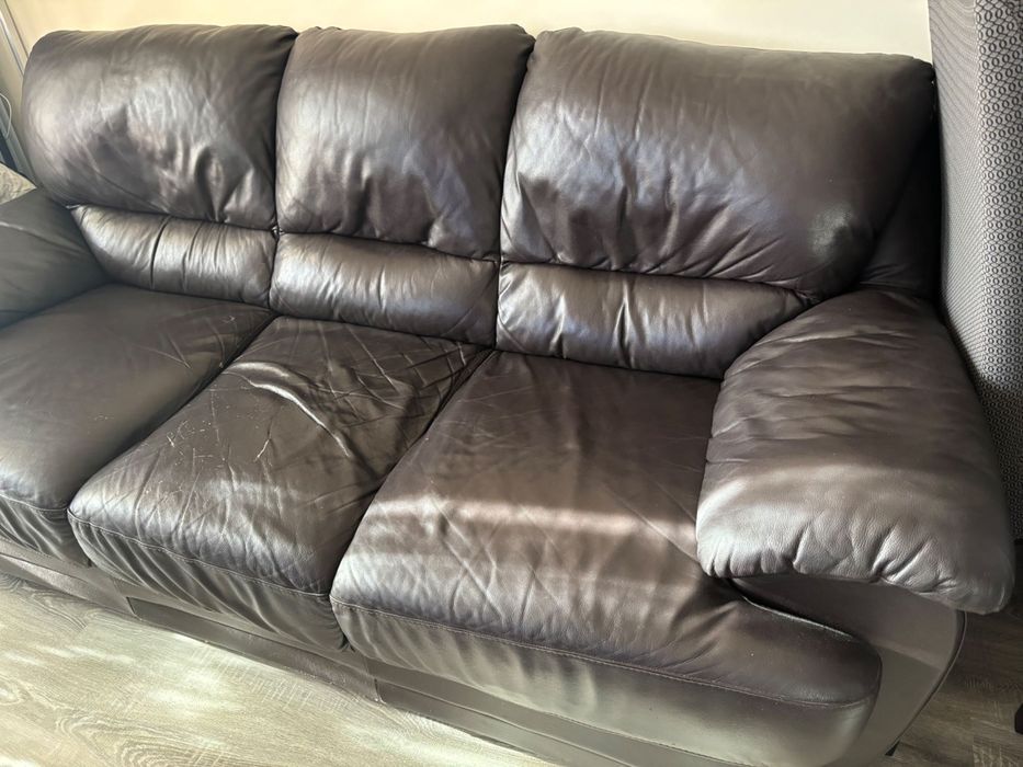 Кожен диван тройка