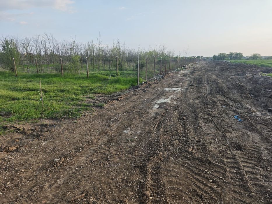 Vând teren 1000 mp (920 mp utili ) Utilități pe parcela