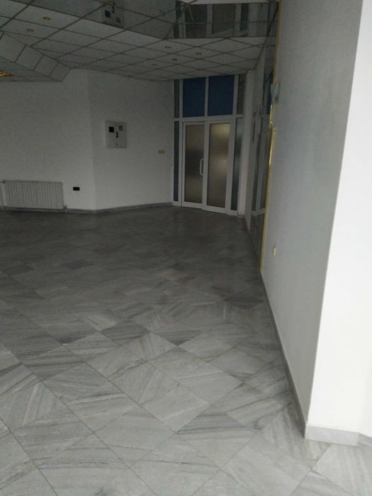 Дава под Наем търговски обект - Магазин , офис, Студио