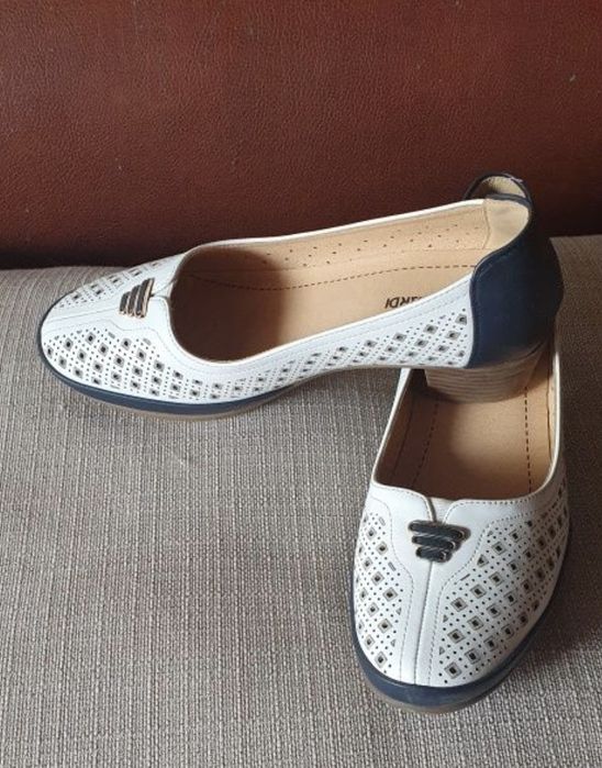 Обувь женская 39 размер новая