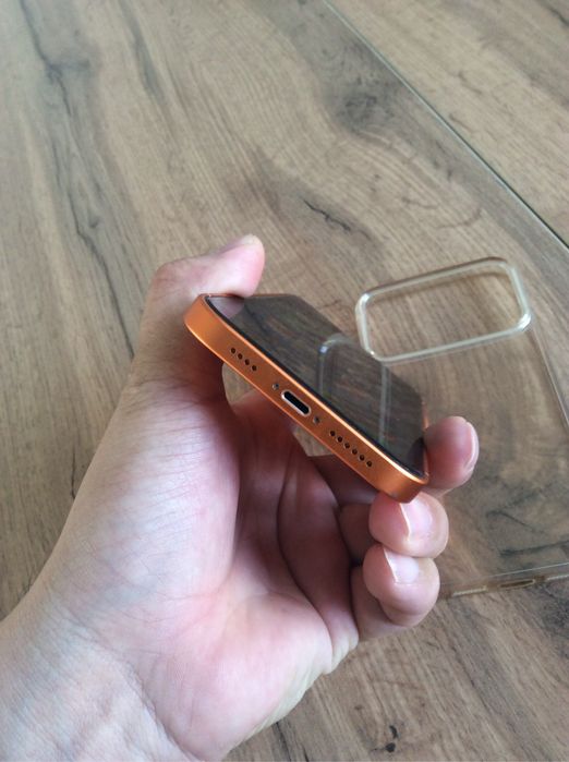 iPhone 11 Внутри — 11. Снаружи — уже 17 Pro