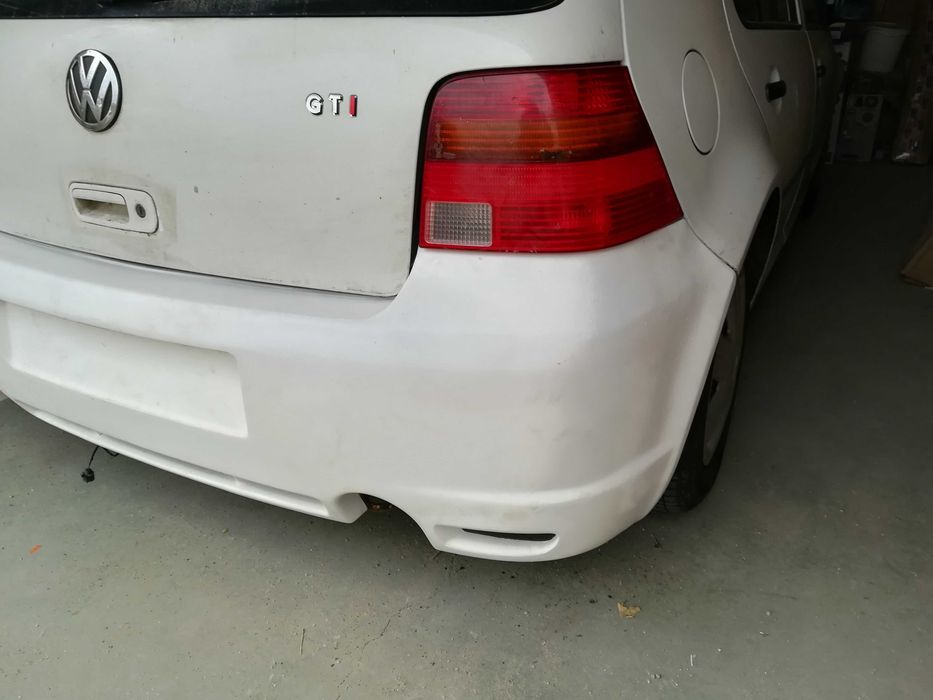 Bara spate VW Golf 4 model R32