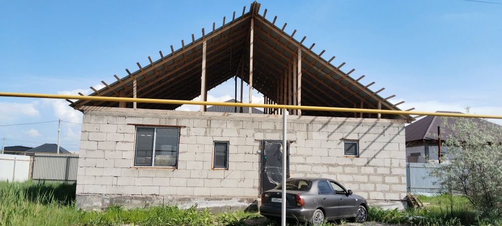 Продам дом в байсерке не достроен