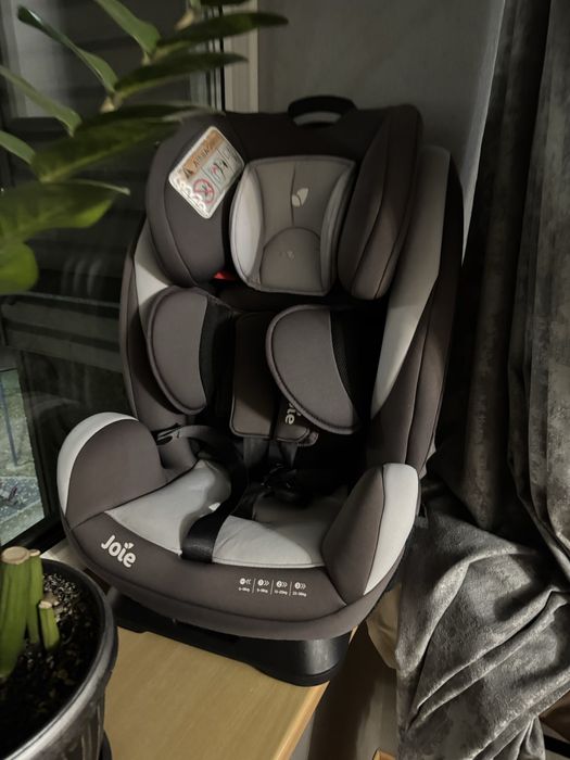 Продам автокресло дестское