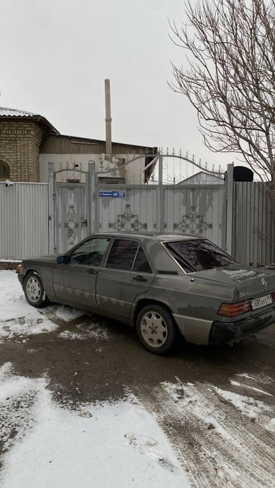 Мерседес бенц  190