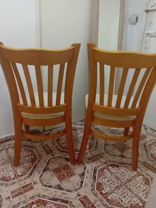 столове дървени с тапицерия
