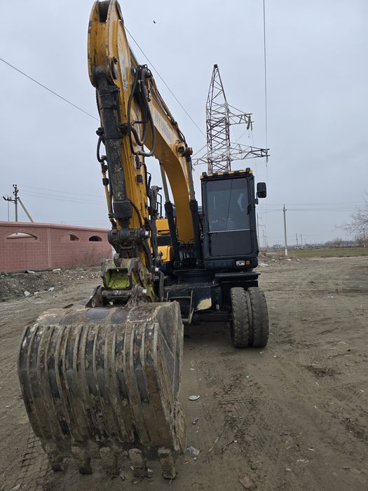 Hyundai 145 экскаватор сотилади