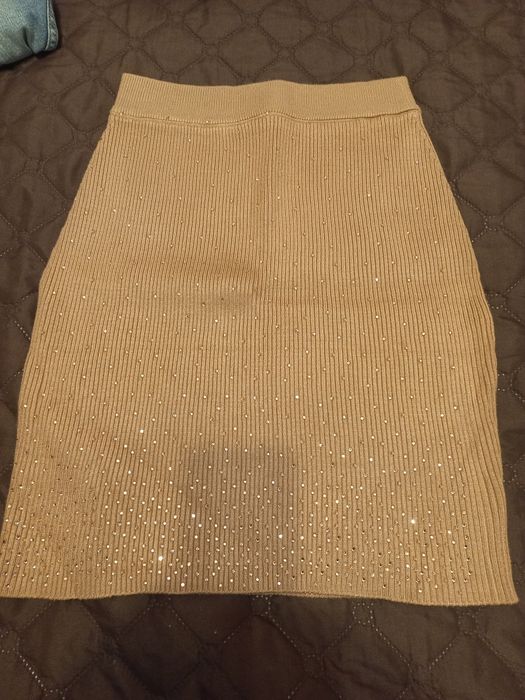 Дамска рипсена пола