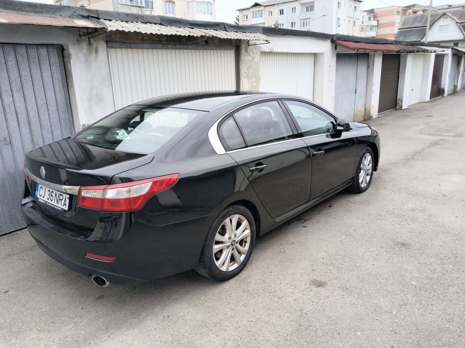 RENAULT Latitude 2011 — imagine 4