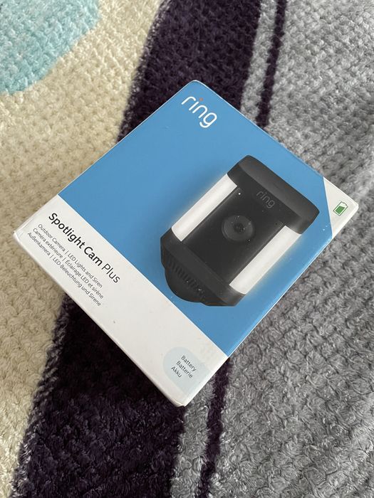 Camera de supravechere RING Spolight Cam Plus Outdoor, Noua - Sigilata