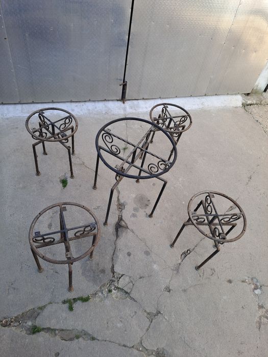 Masa si 4 scaune fier