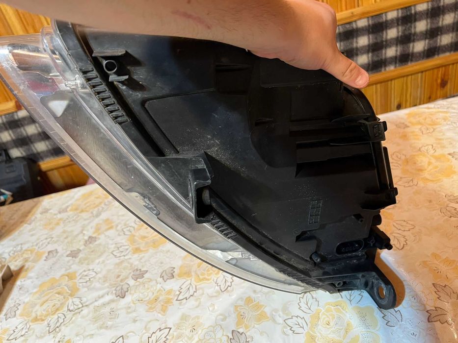 Vand Far dreapta Audi A6 C6 Bi-Xenon cu lupa