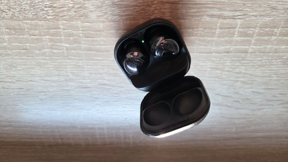 Samsung Galaxy Buds Pro la cutie