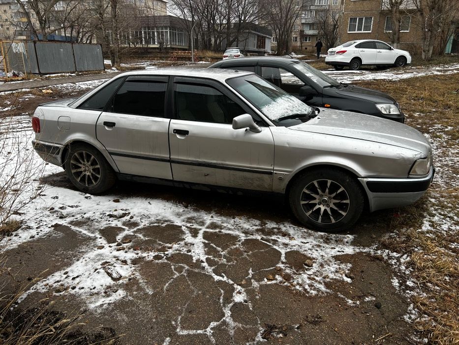 Продам Ауди 80 б4